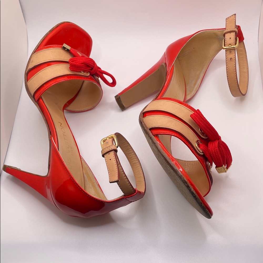 Louis Vuitton Red Patent Leather Heels with Bow gold LV original box & dust bag - Picture 10 of 17
